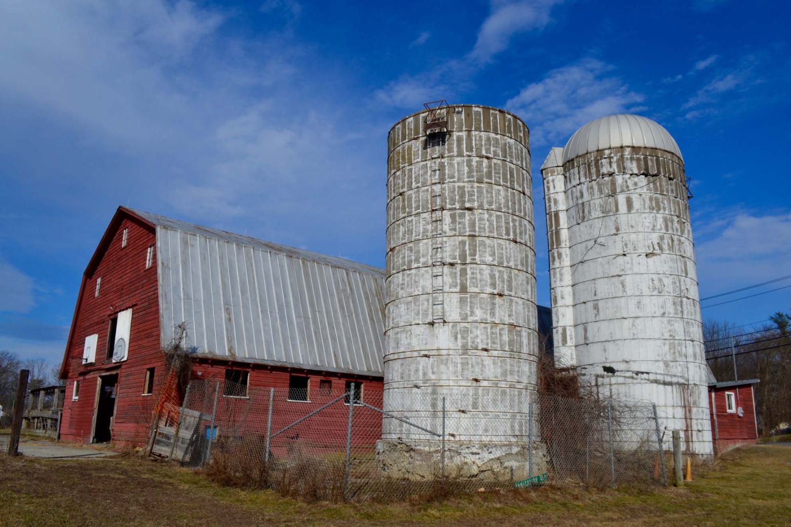 The main barn, facing west.